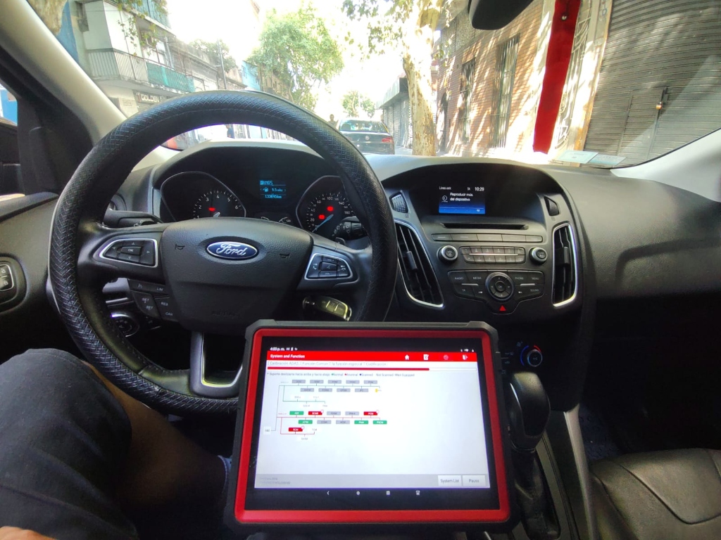 Diagnóstico con scanner profesional